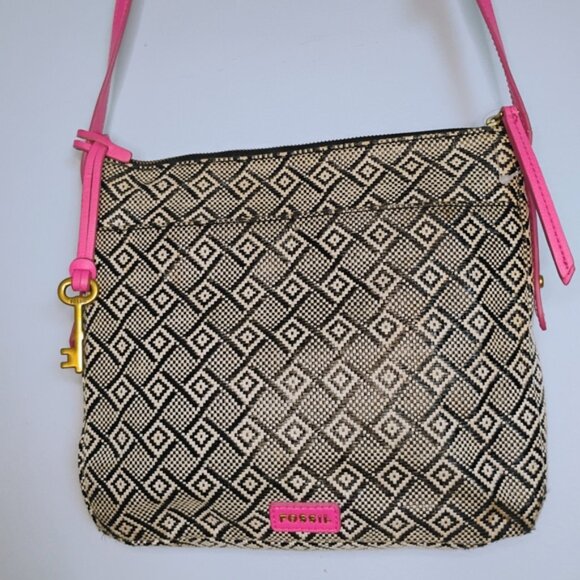 Fossil Black White Weave Geometric Pattern with Pink Leather Trim Crossbody Bag - Picture 6 of 11